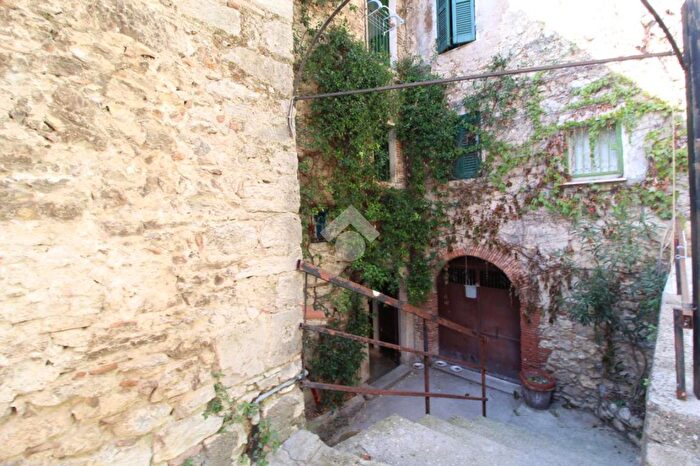 Appartamento bilocale in vendita in Via Torrione, Poggio Moiano