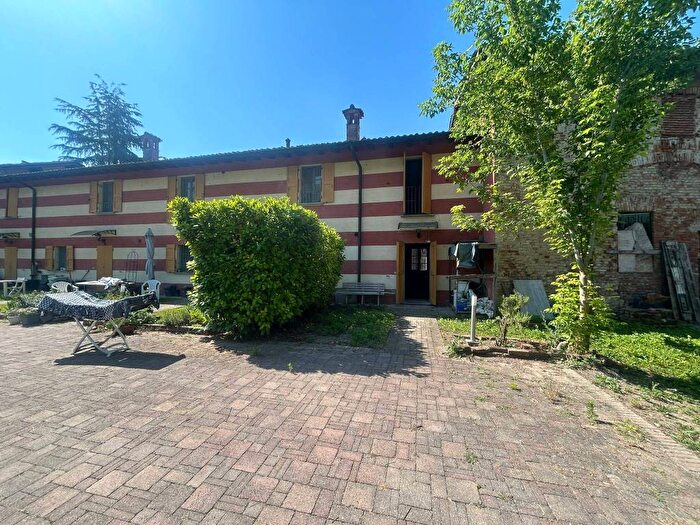Appartamento trilocale in affitto in Via degli Antichi Budri, Battaglione, Cremona