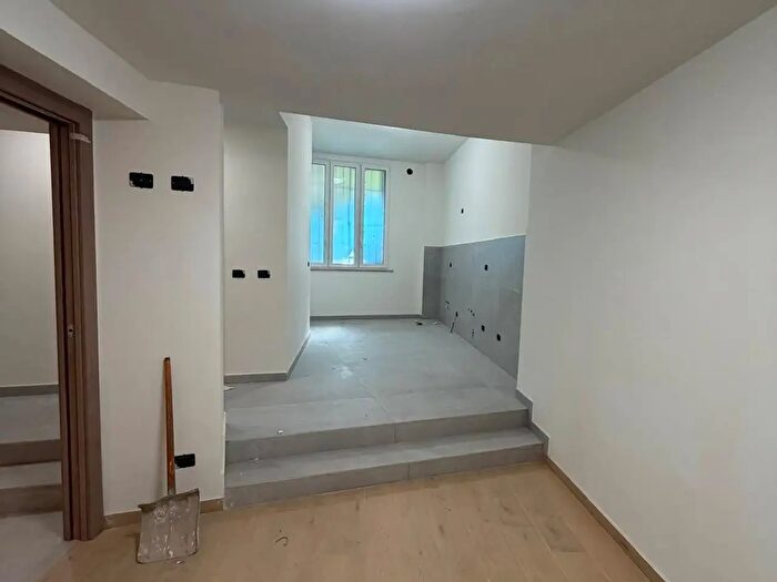 Appartamento quadrilocale in vendita in Via Raffaele Lambruschini, Milano