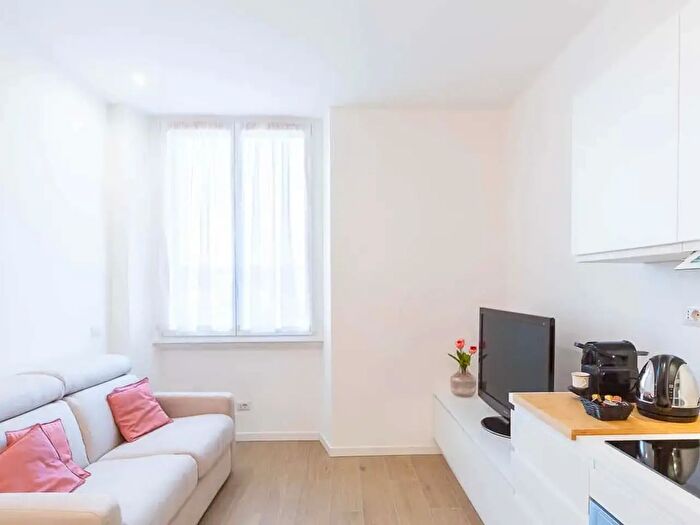 Appartamento monolocale in affitto in Viale Nazario Sauro, Milano