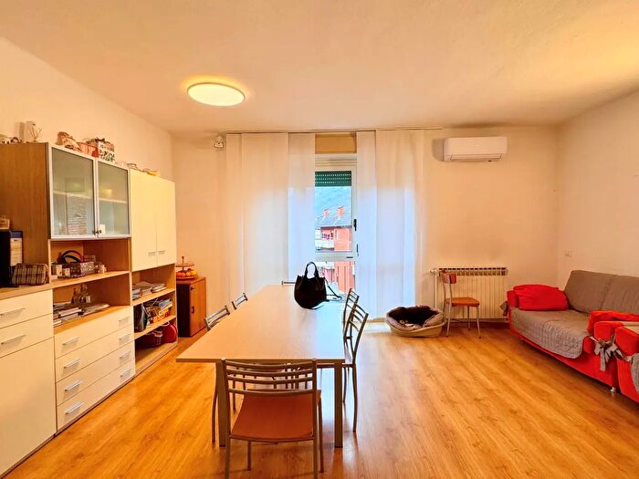 Appartamento trilocale in vendita in Via Milano, Breno