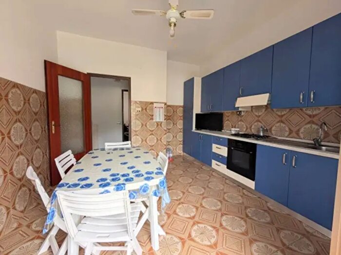 Appartamento quadrilocale in vendita in Via Roma, Oliveri