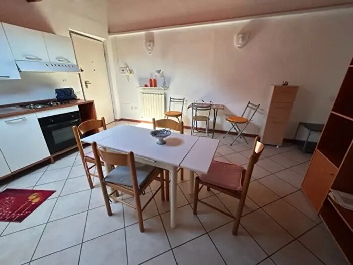 Casa bilocale in vendita in Via Nino Bixio, Falconara Marittima