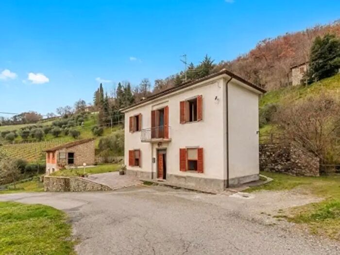 Casa con 6 locali in vendita in Via Vigno, Caprese Michelangelo