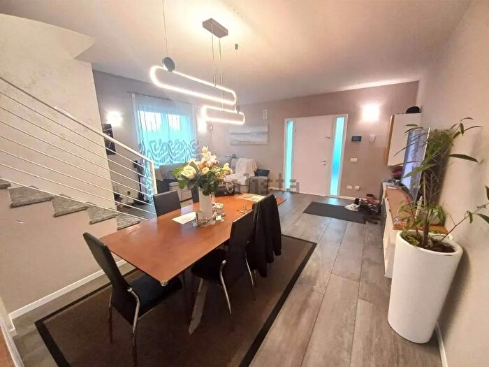 Casa quadrilocale in vendita in Paullo, Paullo