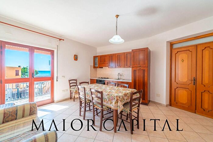 Appartamento con 5 locali in vendita in Via Nazario Sauro Snc, Siniscola