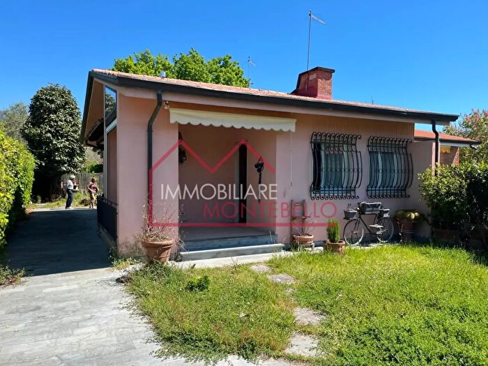 Casa con 5 locali in vendita in Apuana, Forte Dei Marmi