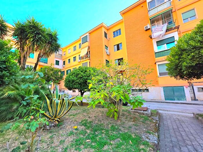 Appartamento quadrilocale in vendita in Via Nerva Napoli, Napoli