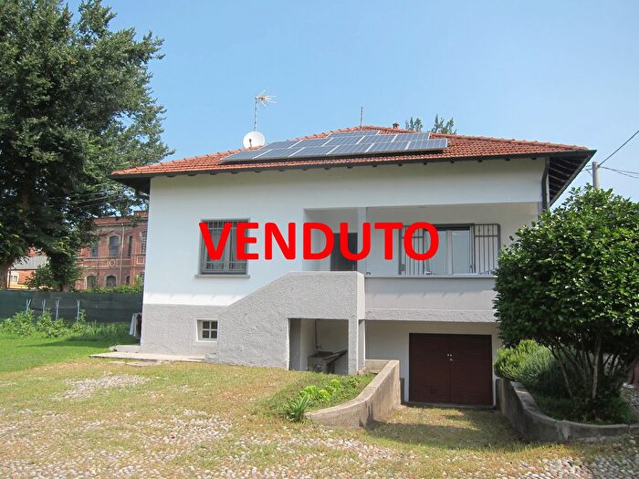 Casa in vendita in Via Felice Cavallotti Vergiate Varese Lombardia Italia, Vergiate