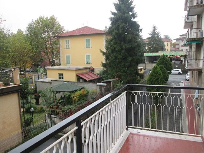 Appartamento quadrilocale in vendita in Via Galliera, Ovada