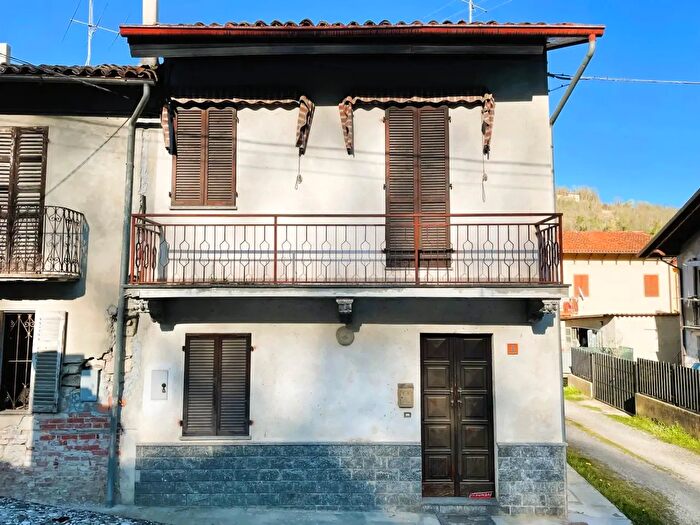 Casa trilocale in vendita in Via Vivaio, Ottiglio