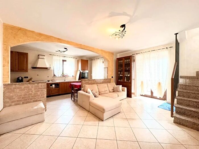 Appartamento quadrilocale in vendita in Via Dora, La Loggia