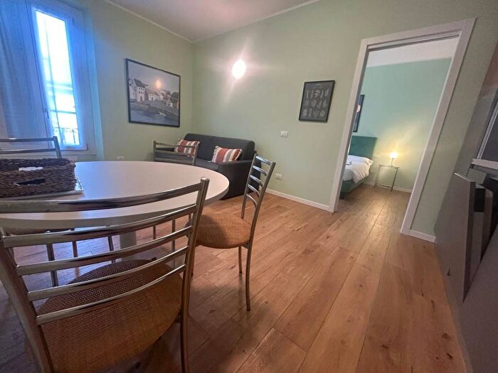 Appartamento bilocale in affitto in Via Giulio Tarra, Centrale Repubblica, Milano