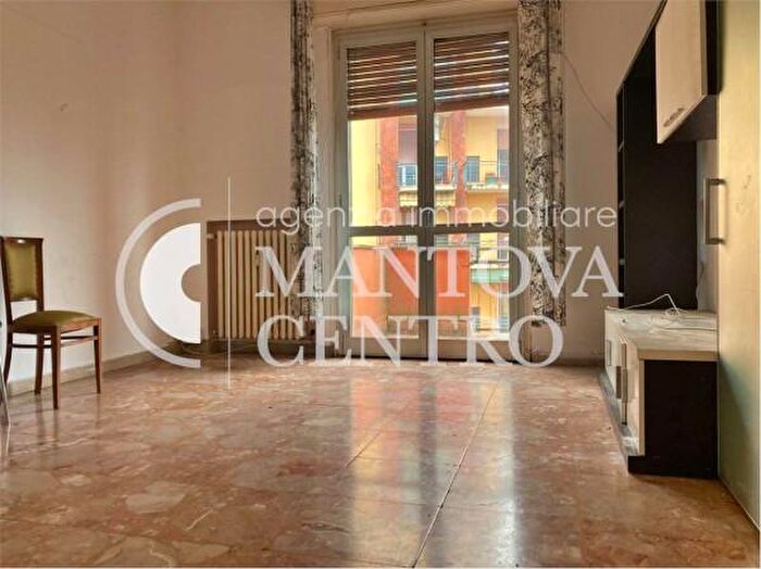 Appartamento trilocale in vendita in Mantova