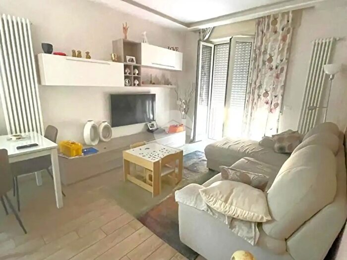 Appartamento quadrilocale in vendita in Via Albio Tibullo, Parma