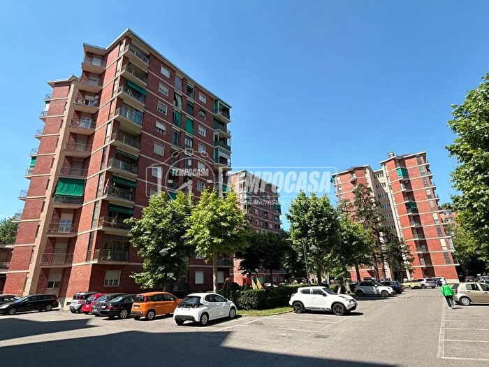 Appartamento quadrilocale in vendita in Via Sospello, Torino