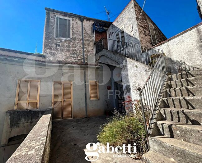 Casa con 5 locali in vendita in Vico Testa, Pignataro Maggiore
