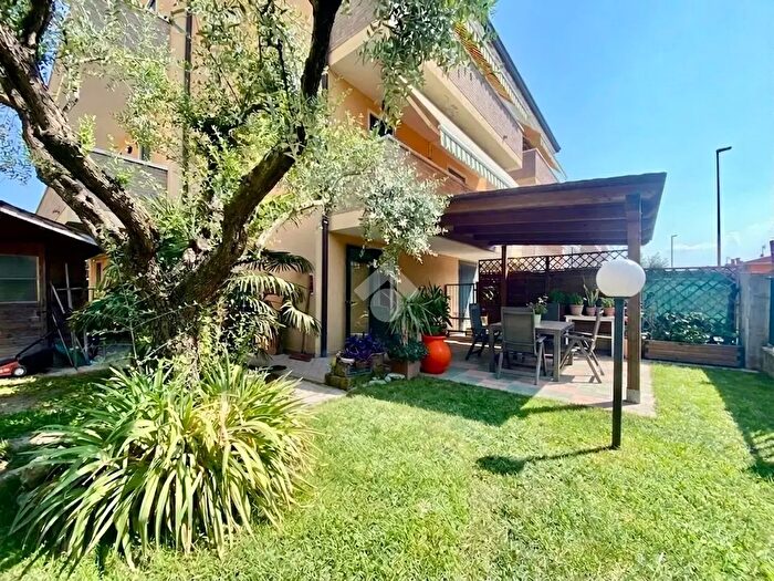 Appartamento quadrilocale in vendita in Via Martiri delle Foibe, Albignasego