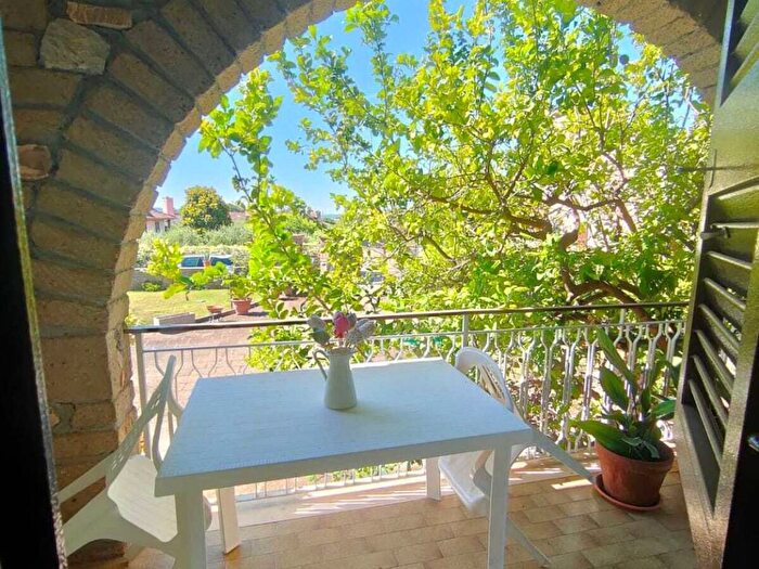 Casa trilocale in affitto in Via di Mezzo Superiore, Centro, Trevignano Romano