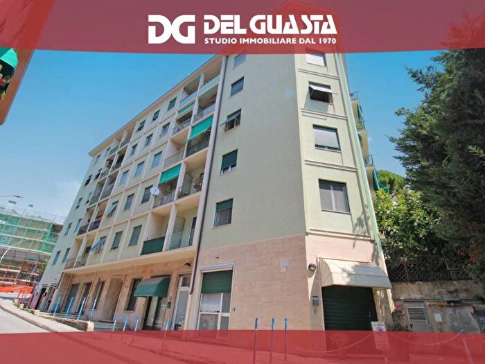 Appartamento con 6 locali in affitto in Via Giuseppe Majorana, Quarto, Genova