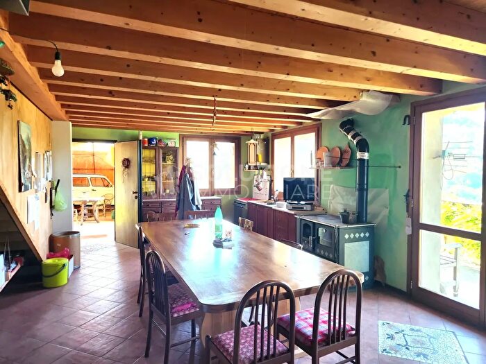 Casa con 5 locali in vendita in Vicolo San Fermo, Berzo San Fermo