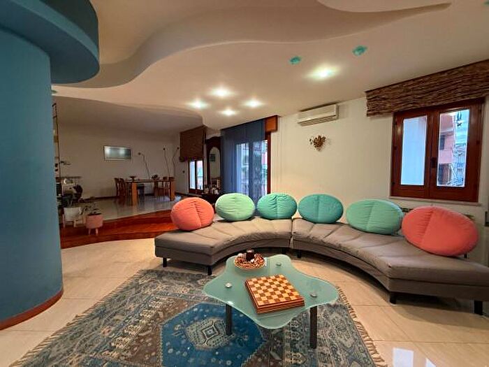 Appartamento con 6 locali in vendita in Via Stefano Monteleone, Alcamo