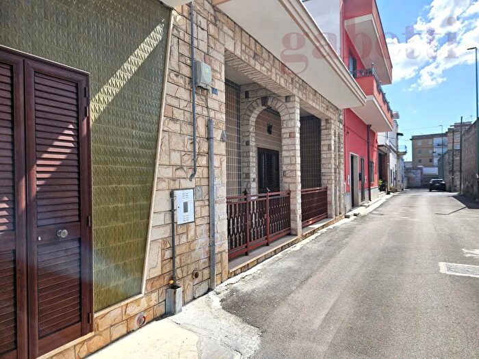 Casa con 8 locali in vendita in Via Lombardia, Copertino