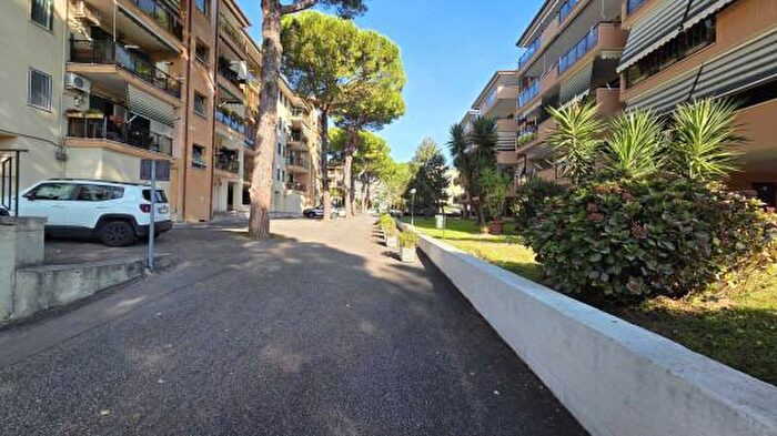 Appartamento trilocale in vendita in Via Francesco Petrarca, Caserta