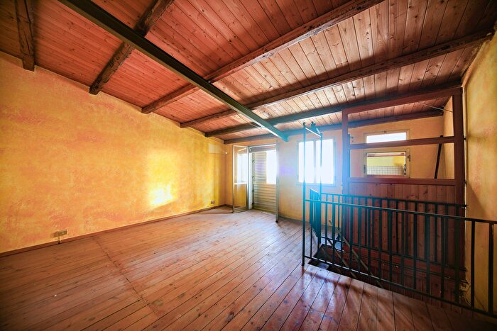 Appartamento quadrilocale in vendita in Via Bondifè, Priolo Gargallo