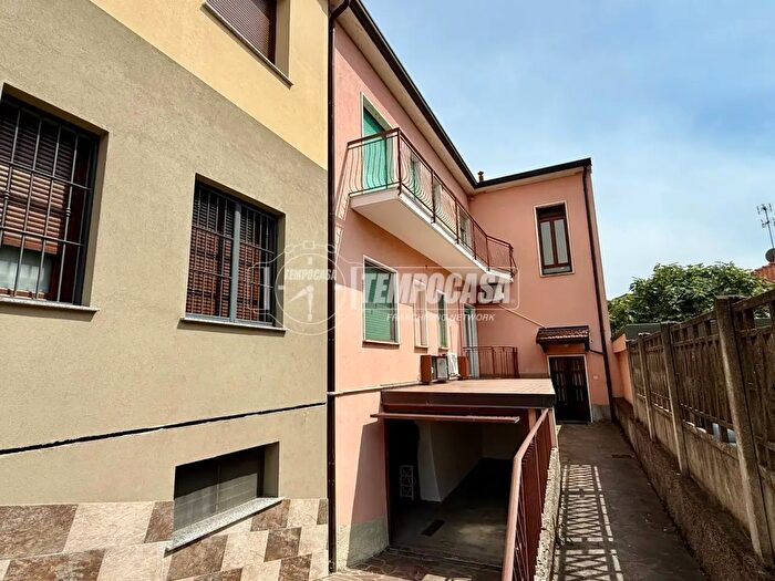 Appartamento bilocale in vendita in Via Pasubio, Cologno Monzese