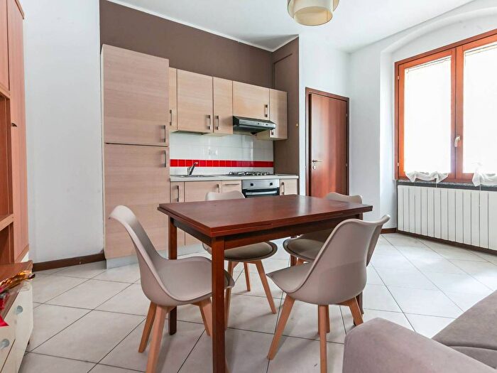 Appartamento bilocale in affitto in Via Carlo Farini, Isola, Milano