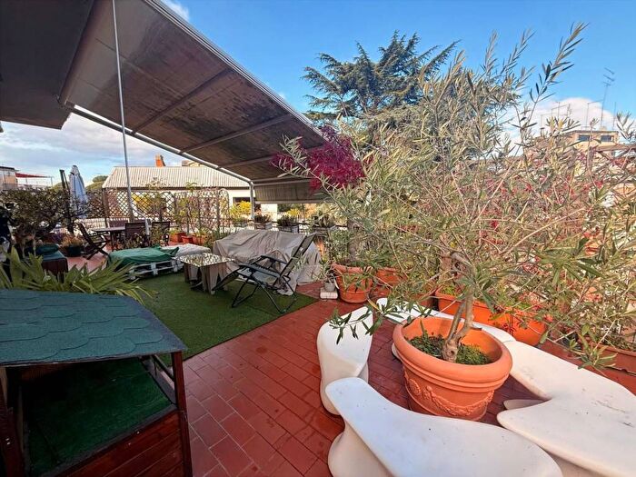 Casa con 6 locali in affitto in Fleming, Roma