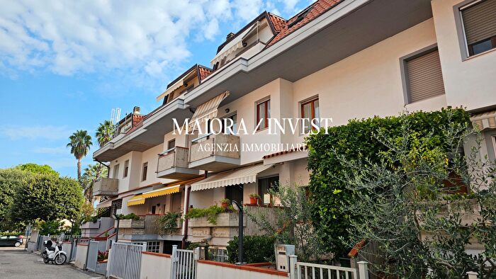 Casa con 8 locali in vendita in Via del Vignola, San Benedetto Del Tronto