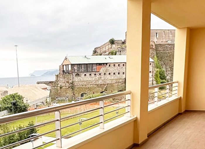 Appartamento trilocale in vendita in Savona Savona Sv, Savona