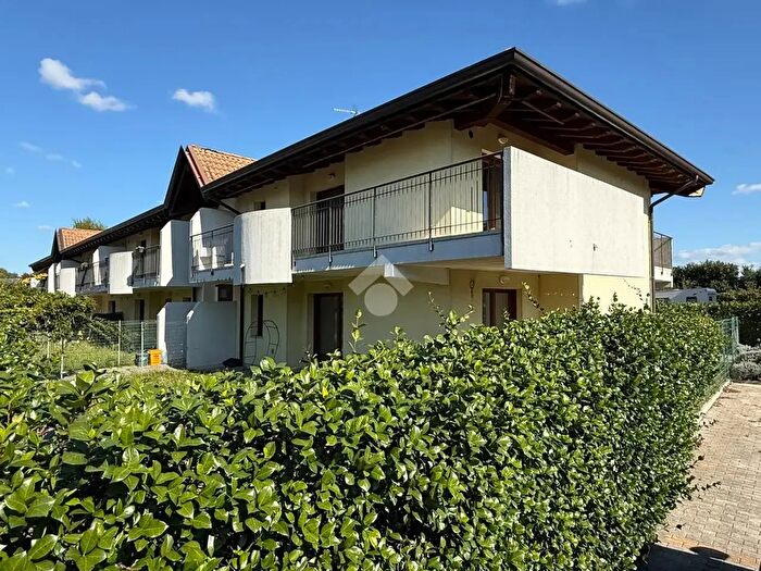Appartamento trilocale in vendita in Via Udine, Martignacco