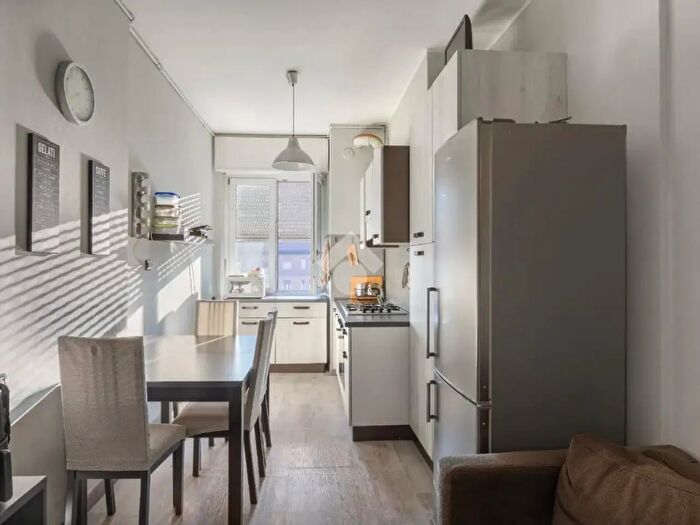 Appartamento trilocale in vendita in Via Santa Marcellina, Milano