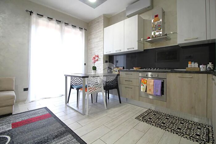 Appartamento trilocale in vendita in Via Torino, Brandizzo