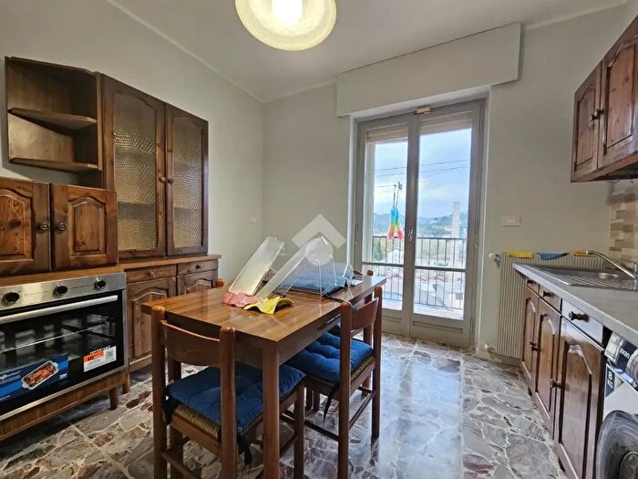 Appartamento trilocale in affitto in Via del Soprano, Acqui Terme