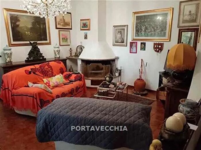 Appartamento con 5 locali in vendita in Grosseto