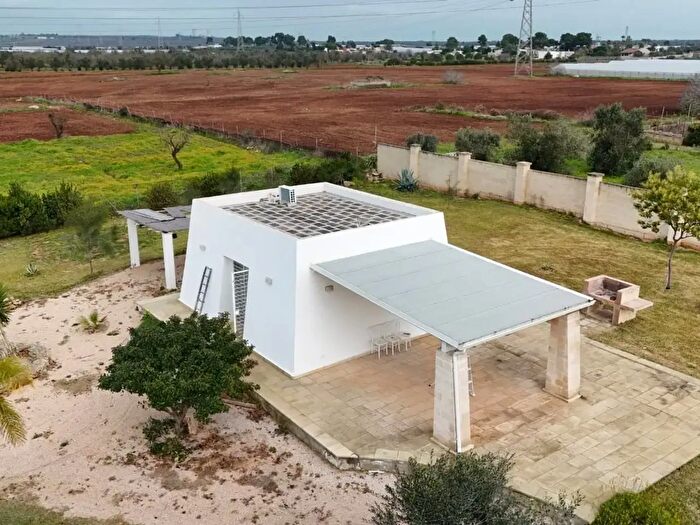 Casa con 6 locali in vendita in Nardo