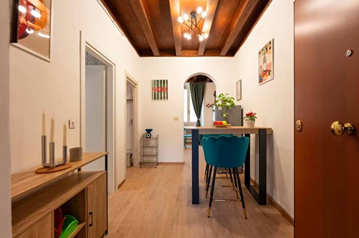 Appartamento monolocale in affitto in Via delle Terme, Firenze