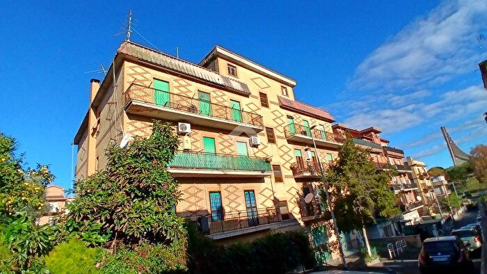 Appartamento in vendita in Via Giovanni Bernardi, Roma