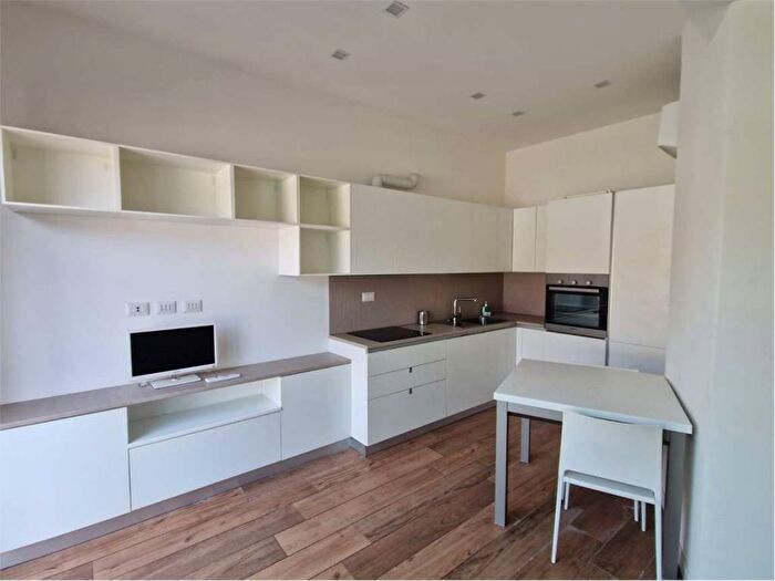 Appartamento trilocale in affitto in GARIBALDI, Corsi, Ancona