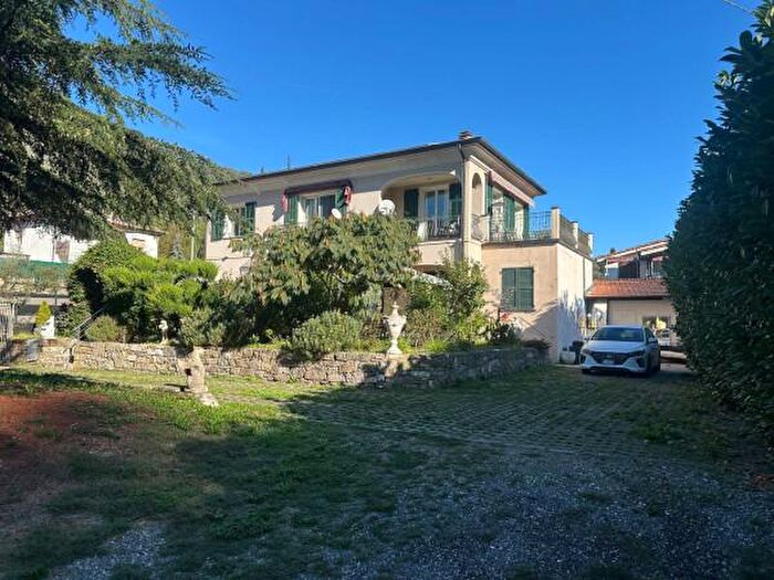 Casa con 6 locali in vendita in Via Roma, Isolabona