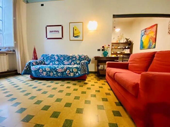 Appartamento con 6 locali in vendita in Via Fillungo, Lucca