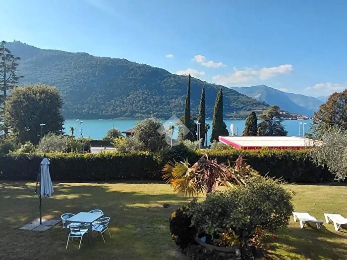 Casa con 5 locali in vendita in Via Provinciale, Sale Marasino