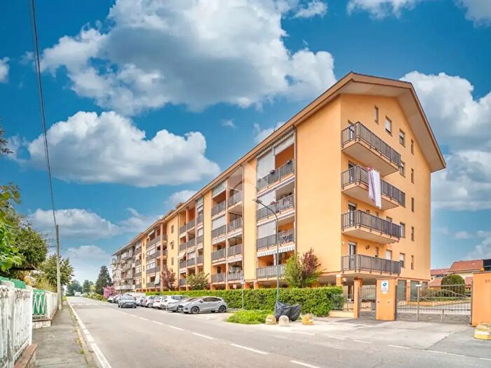 Appartamento trilocale in vendita in Via Luigi Einaudi, Orbassano