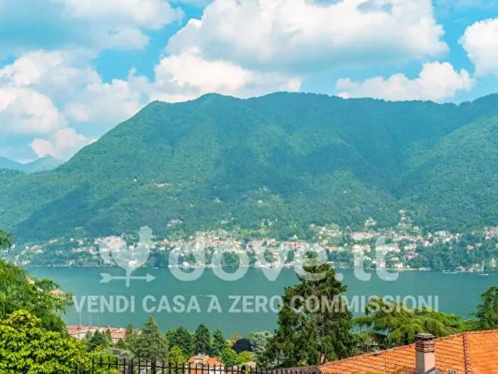 Casa con 5 locali in vendita in Via Vittorio Veneto, Cernobbio