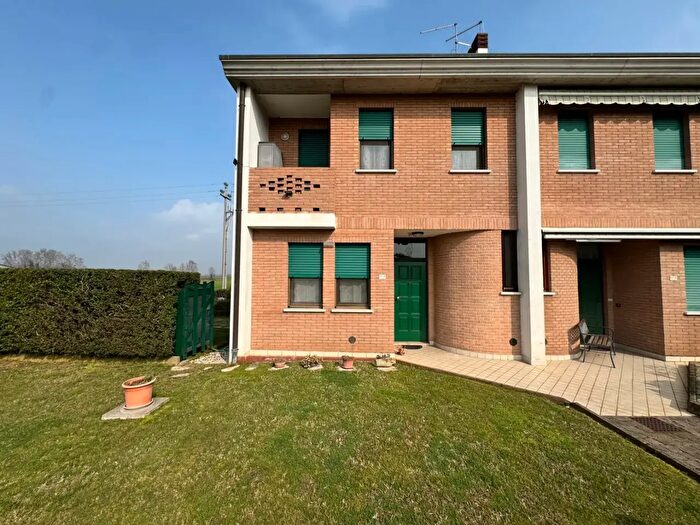 Casa trilocale in vendita in Via Matteotti, Poiana Maggiore