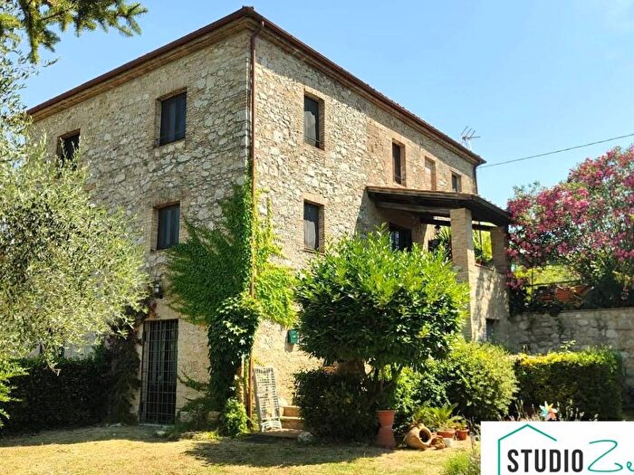 Casa quadrilocale in affitto in rimembranze, Centro, Amelia